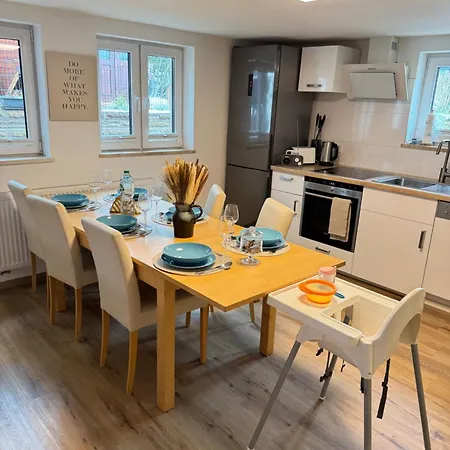 Apartman Family & Friends 75m2, Messe