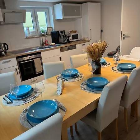 Family & Friends 75m2, Messe شقة هانوفر